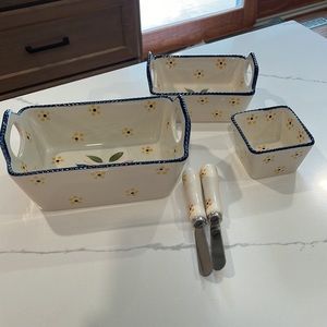 2 Temp-tations Old World Loaf Pans with Butter pan and 2 Knives